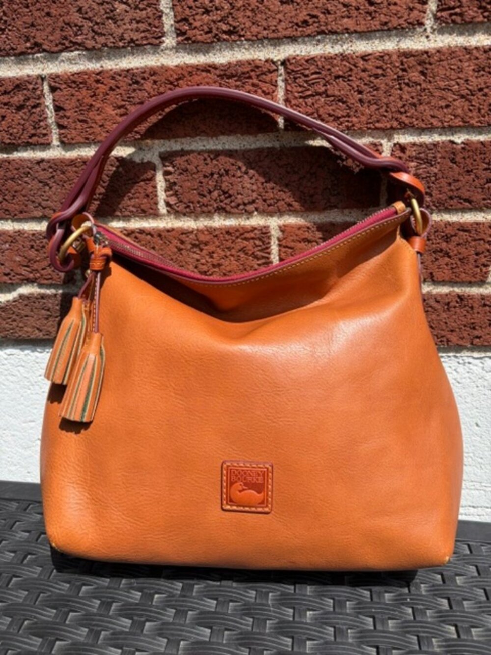 NWT DOONEY & BOURKE NATURAL FLORENTINE LEATHER TWIST STRAP HOBO